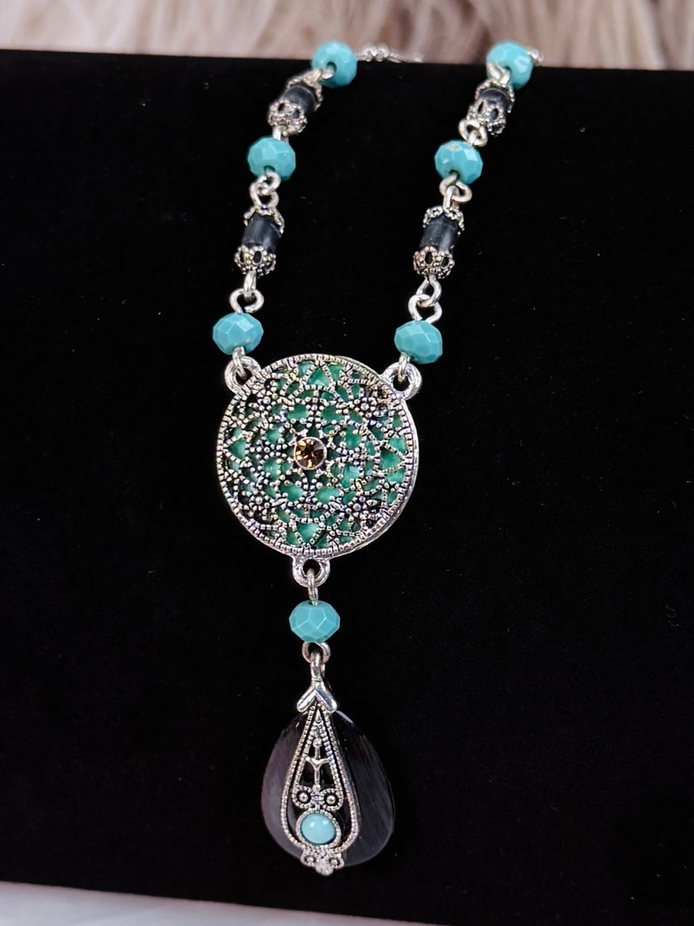Pretty silvertone southwestern style costume dangle necklace
